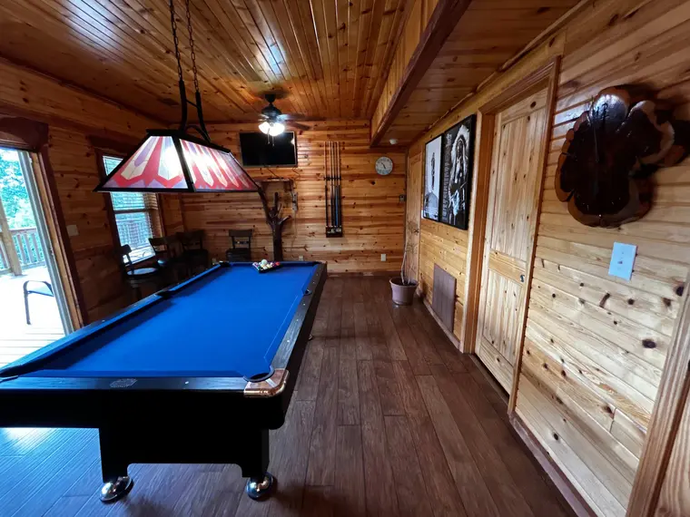 The Getaway, a Eureka Springs group cabin for six with a hot tub